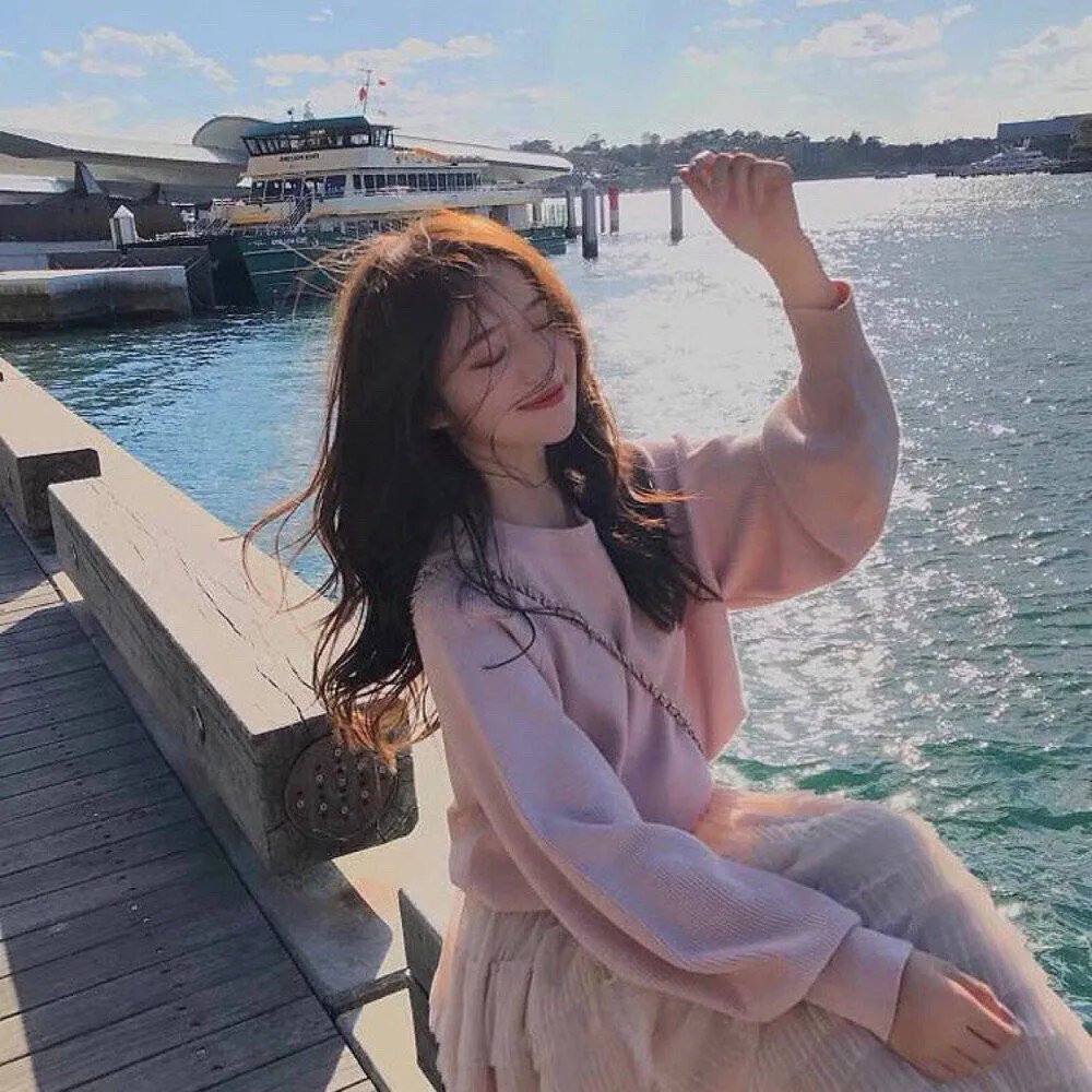 穿书之炮灰变成福星小狼崽